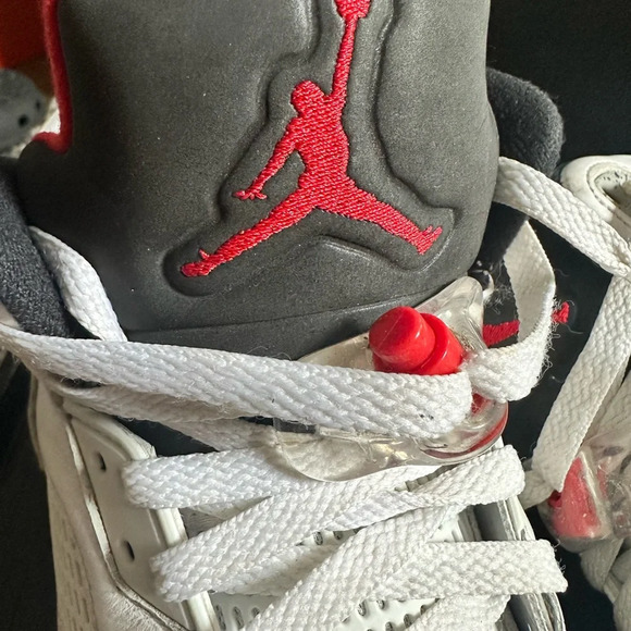 Jordan 5 Retro White Cement (10.5) - Picture 7 of 9